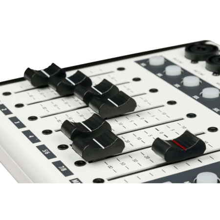 Mikser Proel DIGIPAD8 - cyfrowy 8 kanałów  -84104